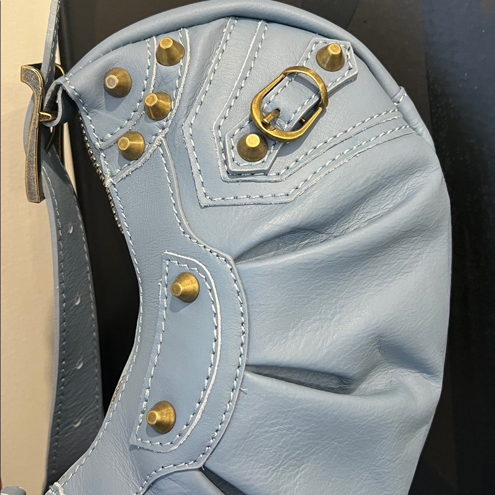 Genuine Leather, Made in Italy Handbag.Black or Blue - Picture 11 of 15